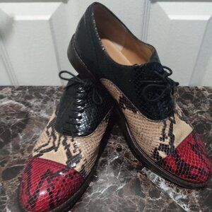 Marc Jacobs Oxfords  size 8